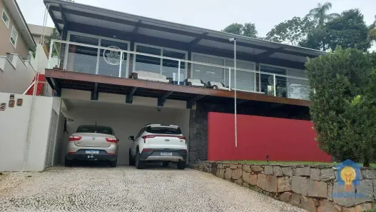 Casa de Condomínio com 3 Quartos para alugar, 330m² no Jardim Indaiá, Embu das Artes
