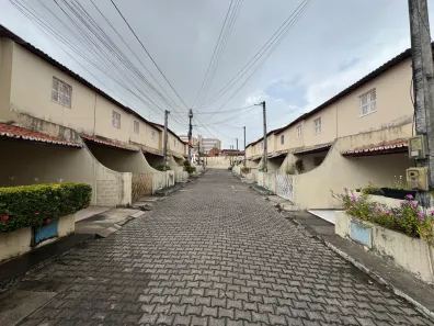 Casa de Condomínio com 2 Quartos à venda, 60m² no Passaré, Fortaleza