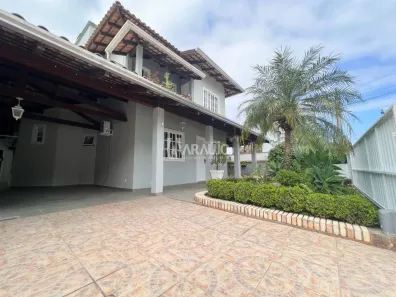 Sobrado com 5 Quartos à venda, 340m² no Praia dos Amores, Balneário Camboriú
