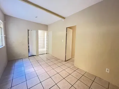 Casa com 2 Quartos para alugar, 45m² no Ipiranga, Juiz de Fora