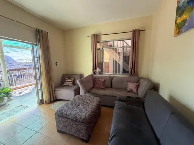 Casa com 3 Quartos à venda, 151m² no Santa Cecília, Juiz de Fora