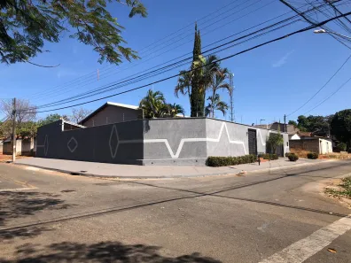 Casa com 5 Quartos à venda, 278m² no Jardim Califórnia, Goiânia