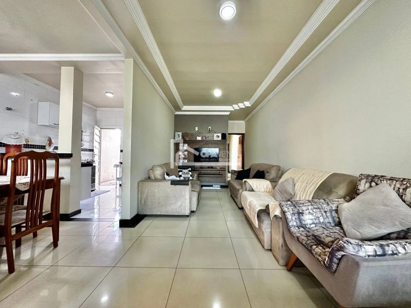 Casa com 3 quartos — Floramar, Belo Horizonte
