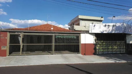 Casa com 3 Quartos à venda, 197m² no Jardim Pinheiros (Vila Xavier), Araraquara