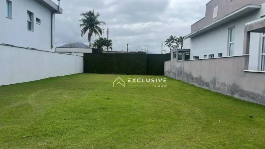 Lote/Terreno à venda, 390m² no Balneário Copacabana, Caraguatatuba