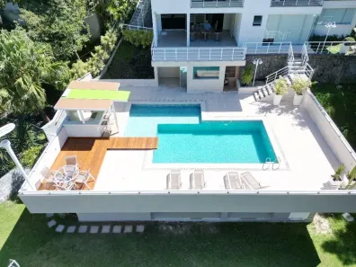 Casa com 4 Quartos à venda, 700m² no Maceió, Niterói