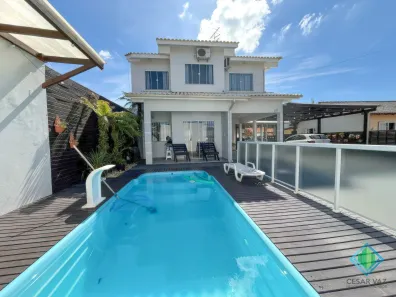 Sobrado com 3 Quartos à venda, 210m² no Prado de Baixo, Biguaçu