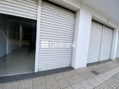 Ponto Comercial para alugar, 75m² no Centro, Montes Claros