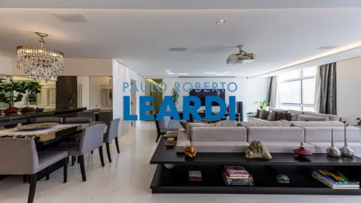 Apartamento com 3 Quartos à venda, 200m² no Higienópolis, São Paulo