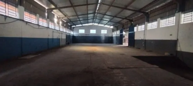 Galpão/Depósito/Armazém para alugar, 800m² no Parque Industrial Daci, Taboão da Serra