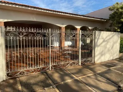Casa com 2 Quartos à venda, 246m² no Senador Salgado Filho, Marília