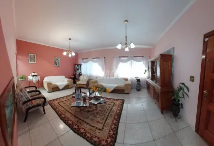 Sobrado com 4 Quartos à venda, 353m² no Vila Nogueira, Campinas