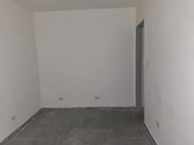 Casa com 1 Quarto para alugar, 20m² no Vila Souza, São Paulo
