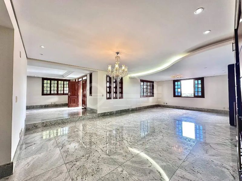 Casa com 10 quartos — Bandeirantes (Pampulha), Belo Horizonte