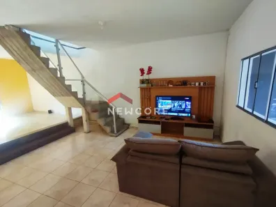 Casa com 4 Quartos à venda, 200m² no Chácara Contagem, Contagem