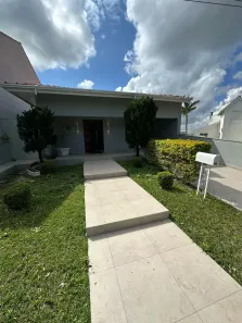 Sobrado com 3 Quartos para alugar, 300m² no Parque Residencial Itapeti, Mogi das Cruzes