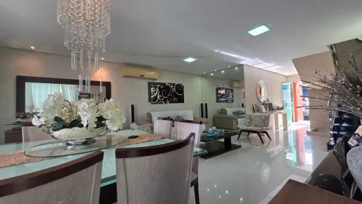 Casa de Condomínio com 4 Quartos à venda, 200m² no Tarumã, Manaus