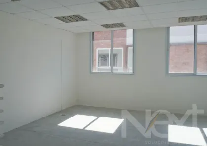 Sala Comercial com 2 Quartos para alugar, 79m² no Loteamento Center Santa Genebra, Campinas
