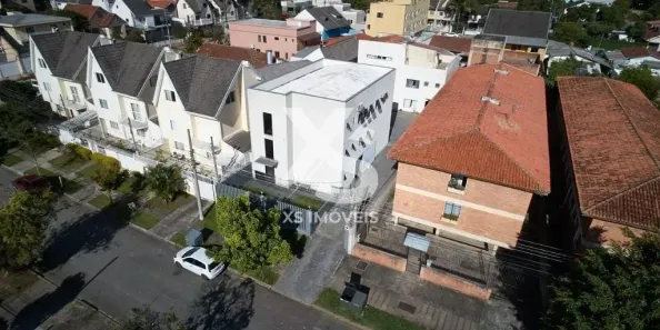 Sala Comercial à venda, 660m² no Bom Retiro, Curitiba