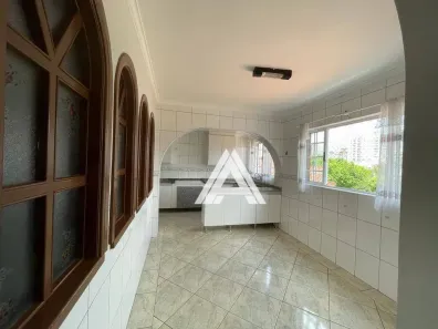 Sobrado com 4 Quartos à venda, 161m² no Campestre, Santo André