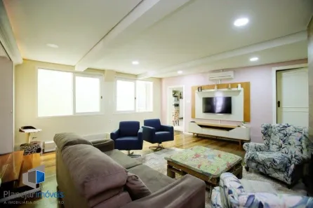 Casa com 4 Quartos à venda, 208m² no Azenha, Porto Alegre