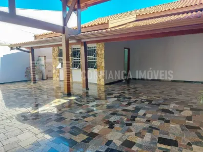 Casa com 3 Quartos para alugar, 186m² no Vila Mariana, Americana