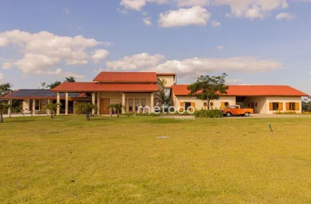 Fazenda/Sítio com 12 Quartos à venda, 1500m² no Itapeti, Guararema