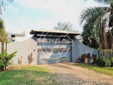 Fazenda/Sítio com 4 Quartos para alugar, 10m² no Centro, Marília