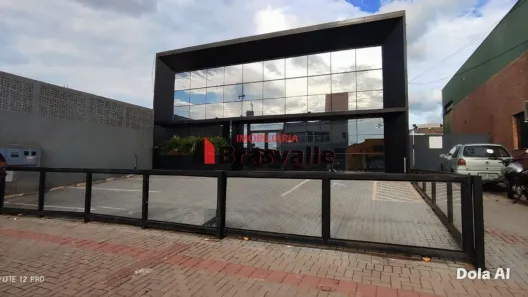 Sala Comercial para alugar, 650m² no Maria Luiza, Cascavel