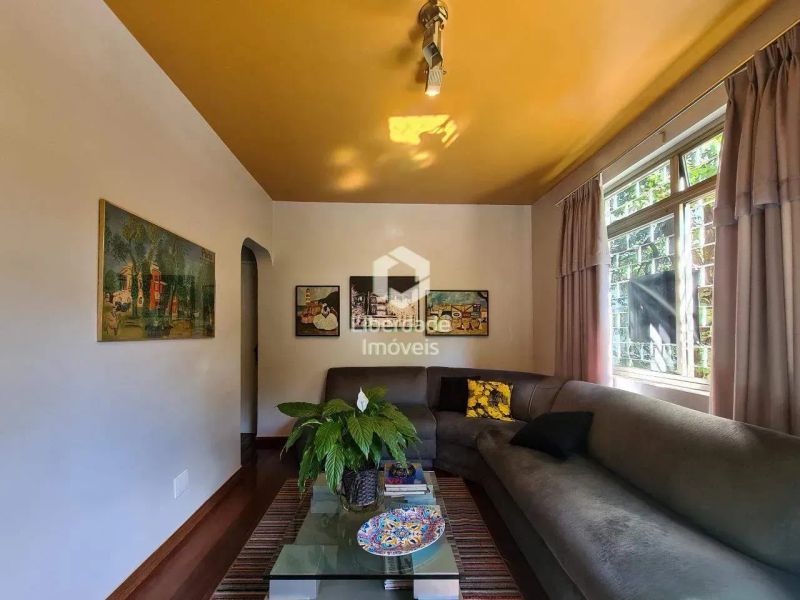 Apartamento com 3 quartos — Santo Antônio, Belo Horizonte