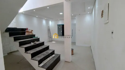 Sobrado com 3 Quartos à venda, 200m² no Jardim Ilha das Flores, Salto de Pirapora