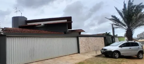 Casa com 6 Quartos à venda, 350m² no Candelária, Natal