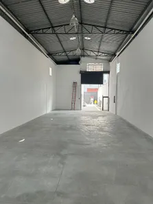 Galpão/Depósito/Armazém para alugar, 128m² no Vila Anastácio, São Paulo