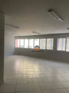 Sala Comercial para alugar, 76m² no Centro, Curitiba