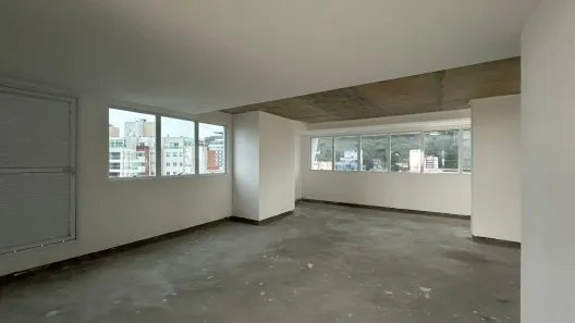 Sala Comercial para alugar, 186m² no Centro, Florianópolis