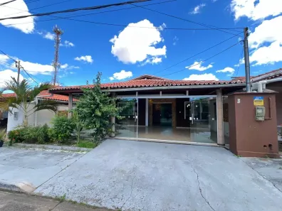 Casa de Condomínio com 3 Quartos à venda, 200m² no Chácara Brasil, São Luís