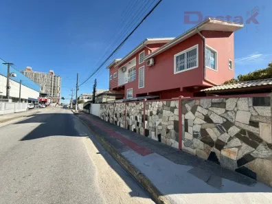 Casa com 2 Quartos à venda, 135m² no Praia João Rosa, Biguaçu