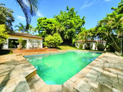 Casa com 4 Quartos à venda, 800m² no Chácara Granja Velha, Carapicuíba