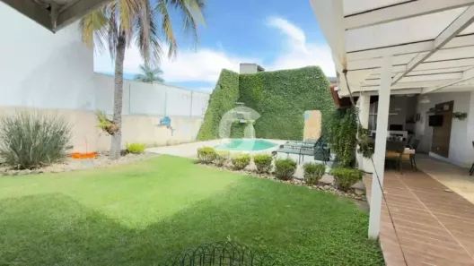 Casa com 5 Quartos à venda, 500m² no Camboinhas, Niterói