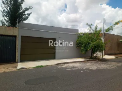 Casa com 3 Quartos para alugar, 100m² no Jardim Europa, Uberlândia