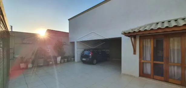 Sobrado com 3 Quartos à venda, 350m² no Alto, Botucatu