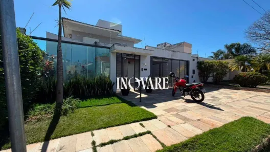 Casa com 3 Quartos para alugar, 358m² no Jardim Karaíba, Uberlândia