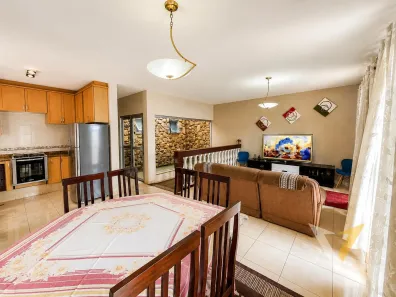 Casa com 3 Quartos para alugar, 184m² no Jardim São Vicente, Jundiaí