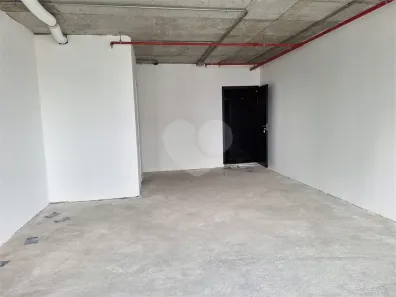 Sala Comercial para venda ou aluguel, 40m² no Vila Gertrudes, São Paulo
