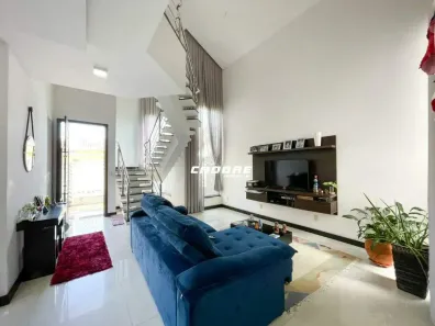 Casa com 4 Quartos para alugar, 140m² no Balneário Perequê, Porto Belo