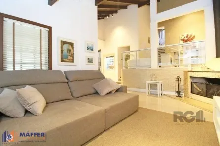 Casa com 3 Quartos à venda, 245m² no Cavalhada, Porto Alegre