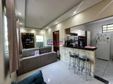 Casa com 2 Quartos à venda, 90m² no Filadélfia, Betim