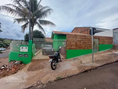 Casa com 4 Quartos à venda, 134m² no Conjunto Residencial Lourenco Bacarin, Ibiporã