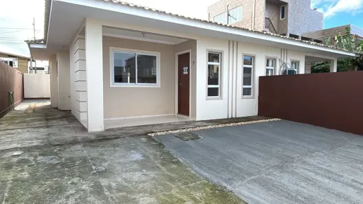 Casa com 2 Quartos para alugar, 80m² no São João do Rio Vermelho, Florianópolis
