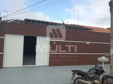 Casa com 3 Quartos para alugar, 95m² no Luizote de Freitas, Uberlândia